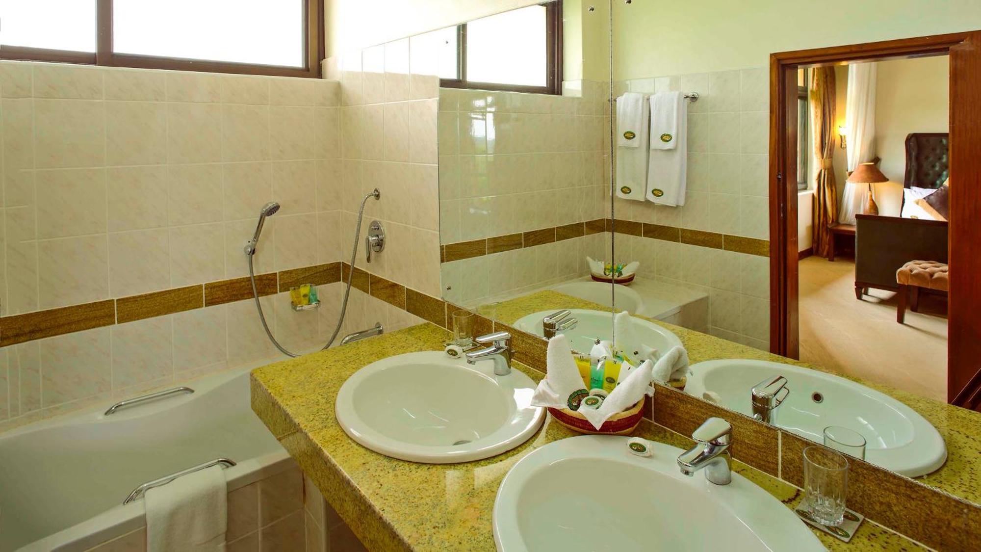Paraa Safari Lodge מראה חיצוני תמונה