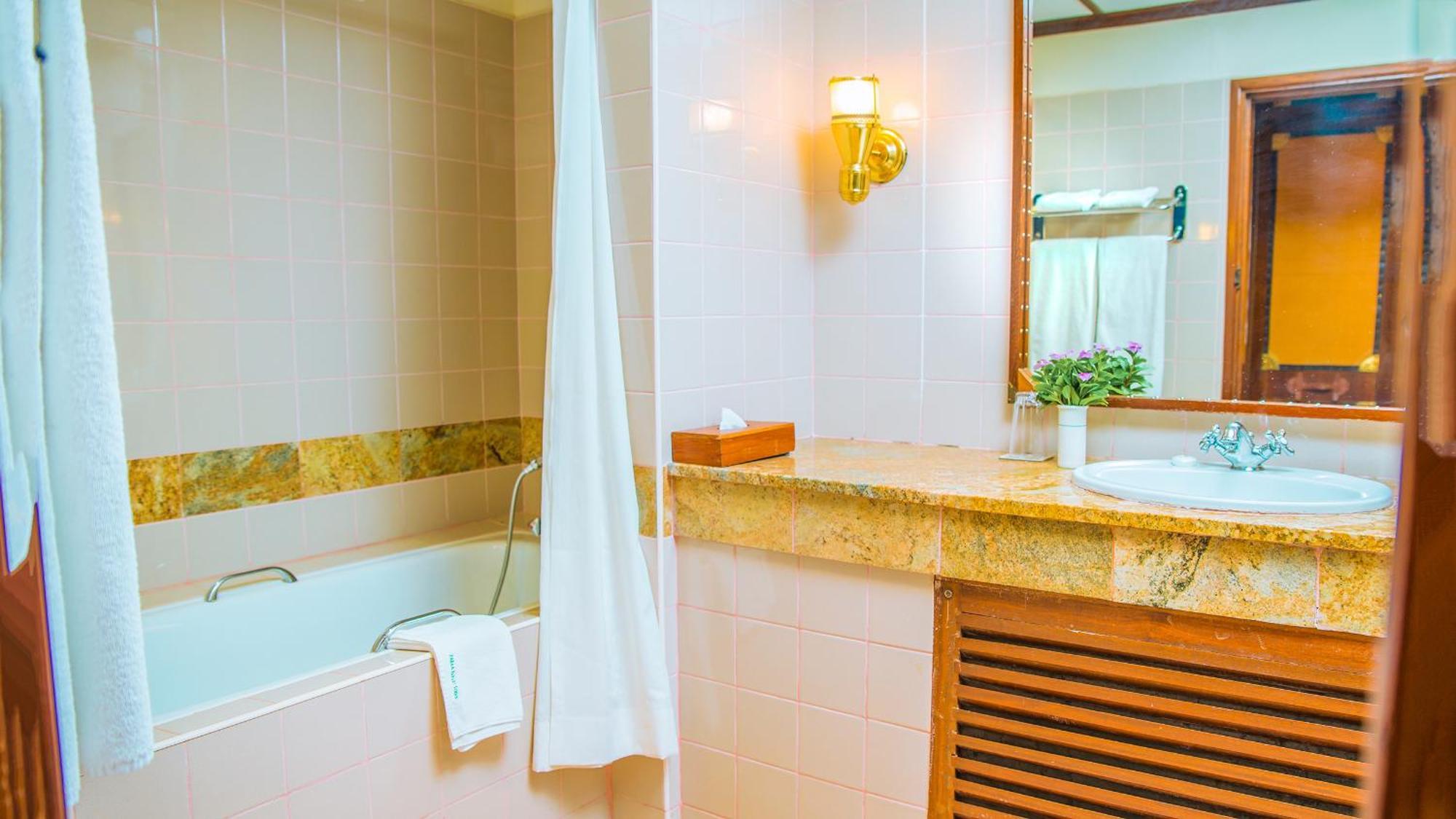 Paraa Safari Lodge מראה חיצוני תמונה