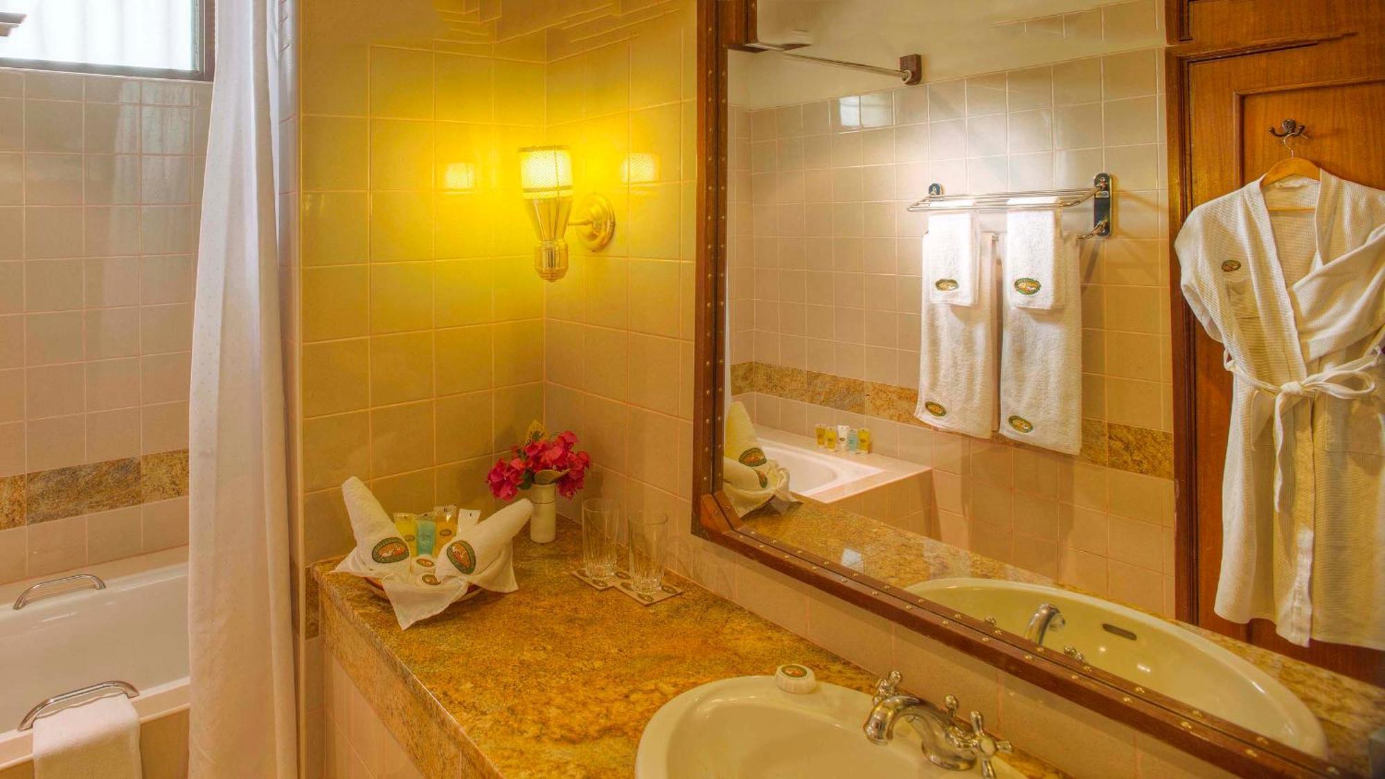 Paraa Safari Lodge מראה חיצוני תמונה