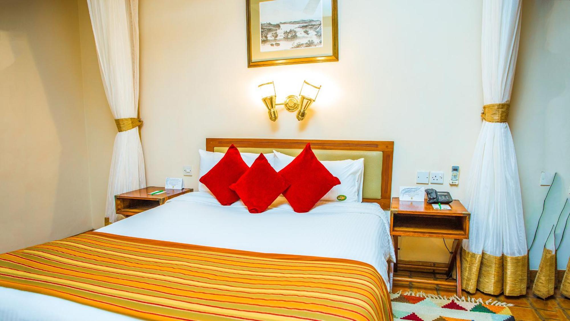 Paraa Safari Lodge מראה חיצוני תמונה