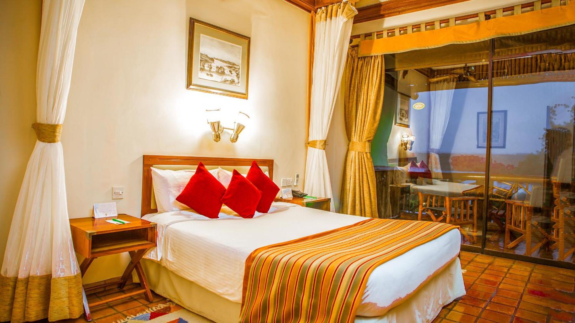 Paraa Safari Lodge מראה חיצוני תמונה